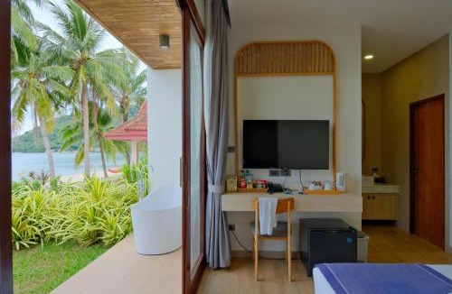 Khanom Hotel | เดอะซีน คาบาน่า บีช รีสอร์ท ขนอม The Scene Cabana Beach Resort Khanom