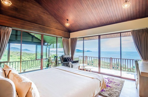 Rawai Villa | 10mins walking to beach , quilt place