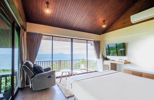 Rawai Villa | 10mins walking to beach , quilt place