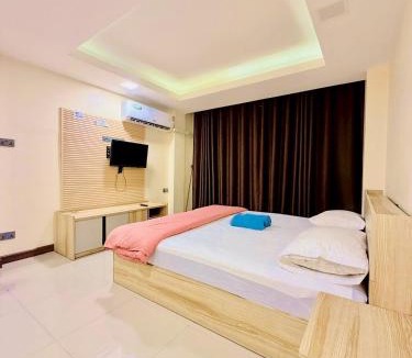 Thanon Phaya Thai House | 122 Home near Baiyoke Sky Tower
