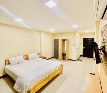 Thanon Phaya Thai House | 122 Home near Baiyoke Sky Tower
