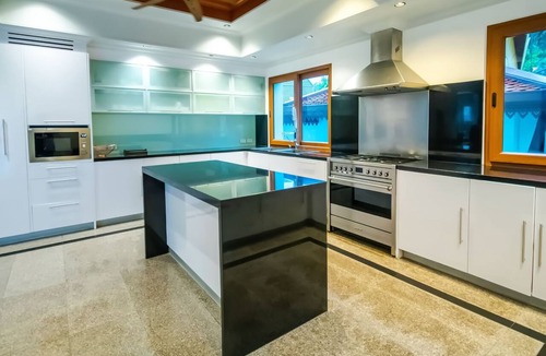 Patong Villa | 13-Bedroom Private Luxury Villa, Patong Phuket | Beach About 3 Minutes by Car