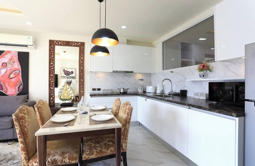 Rawai Apartment | 2 bdr Apartment with bath NaiHarn Beach