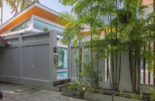 Ban Saiyuan House | 2-bedroom house in tranquil Tambon Rawai with AC comfort