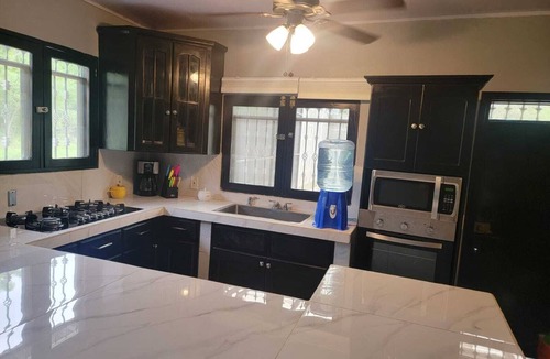 Tipitapa House | 2-bedroom house with - Spectacular Lakefront -AC in charming Granada