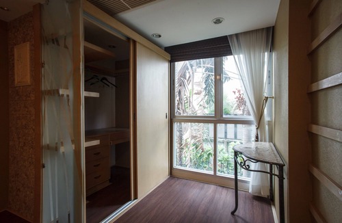 Khlong Toei Nuea Condo | 2B - Short-Term Rental Allowed - Downtown Bkk Serviced Apartment