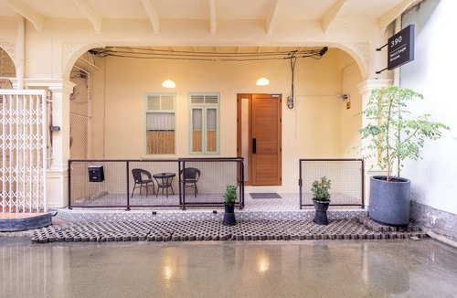 Bang Rak House | 3-Bedroom Heritage Family Home Spacious & Central Location