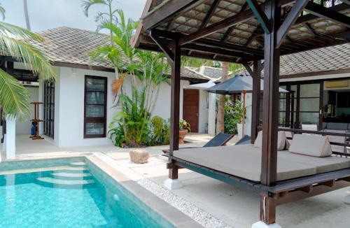 Bophut Villa | 3 Bedroom Seaview Villa Haven on Beachfront Resort
