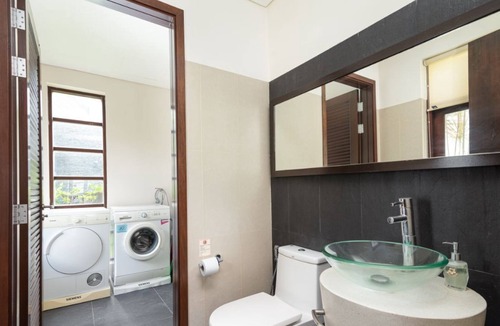 Bang Po Villa | 3 Bedroom Villa near Beachfront