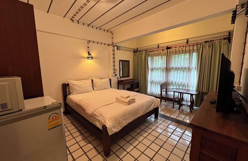 Chang Phueak House | 302 Serene Teak Boutique Apartments