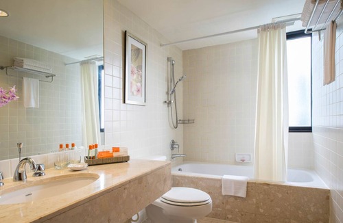 Chong Nonsi House | 3BR Suite, near Chongnonsi BTS 3