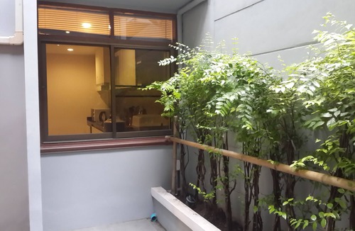 Phra Khanong Nuea House | 3min from BTS, 3BR, cozy & Fashionable h