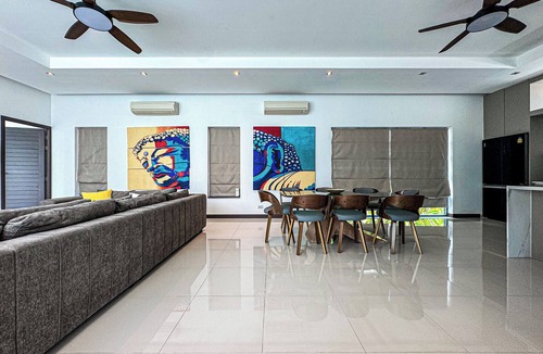 Ban Saiyuan Villa | 4-bedroom luxury villa in Rawai with WiFi, AC, large Saltwater Pool