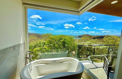 Pacific Marlin House | 6k Sq Ft of Luxury Mountain View’s over the Pacific Ocean in SJDS!