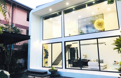 Wat Ket Apartment | 85 Sqm Spacious Private Room with 2 King Beds + Wi-Fi