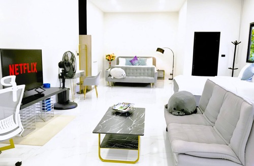 Wat Ket Apartment | 85 Sqm Spacious Private Room with 2 King Beds + Wi-Fi