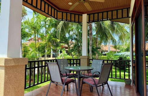 Wang Pong House | 90-square-meter vacation home with a pool, terrace, and private garden near the beach