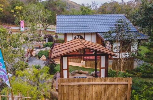 Wat Bung Toei House | Aki house