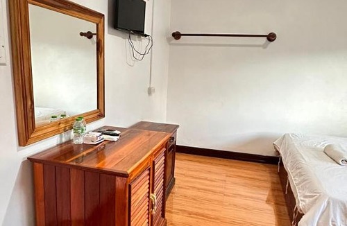 Vang Vieng Hotel | Alisona Guesthouse