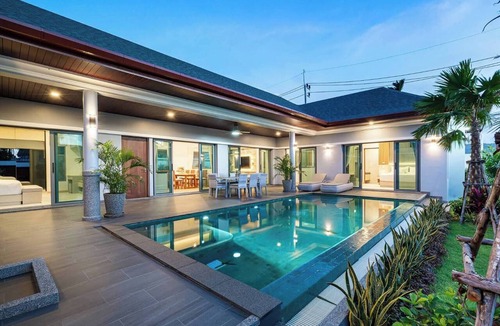 Bang Tao Villa | Amazing Modern 4BR Pool Villa In Cherngtalay
