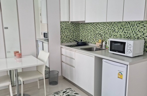 Pratumnak Hill Apartment | Amazon Residence Pool Exit 1Bedroom