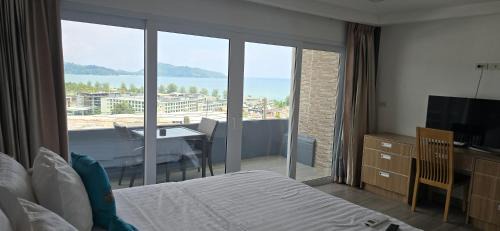 Patong Villa | Andaman Seaview house rooftop
