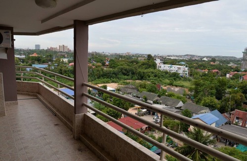 South Pattaya Condo | Angket Hip Residence in Jomtien Apartment Floor 8