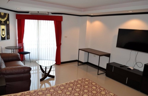 South Pattaya Condo | Angket Hip Residence in Jomtien Angket F14 R1402