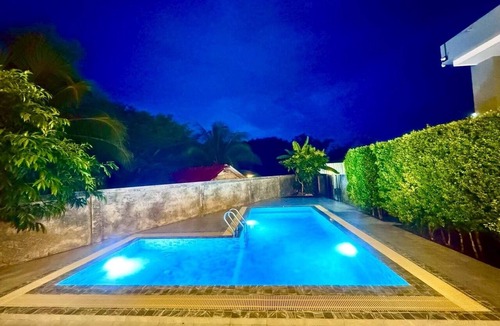 Krabi Villa | Ao nang Private Rooftop Poolvilla