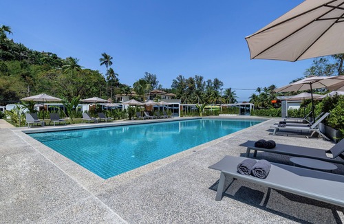 Cherngtalay Cabin | Apple House Phuket 1-BR Cabin Beach Access Pool Centrally Located