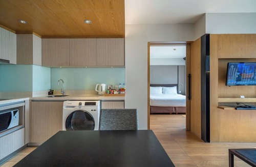 Ploenchit Apartment | Arcadia Suites Bangkok