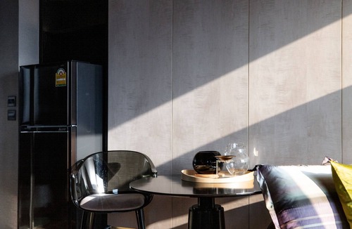 Silom Condo | Artisan Luxury room. Next to MRT Samyan