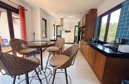 Kram Villa | Authentic & Spacious Thai Villa 6BR Private Pool Sea View Sleeps 14