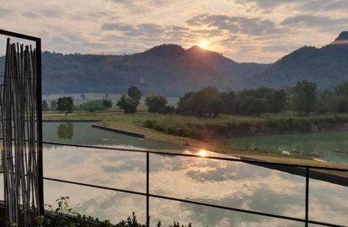 Ban Rai Hotel | Avartarn Miracles Hotel