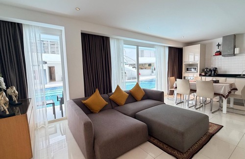 Karon Apartment | B14 - 2 Bedroom Serviced Apt with Pool Access, Karon Beach