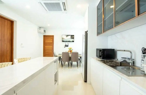 Huai Yai House | Baan Amphur 5BR Pool Villa · Karaoke & Games