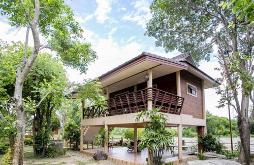 Sam Chuk Hotel | Baan Kasemsuk Resort