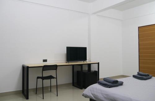Bang Na House | Baan Mai Guest House