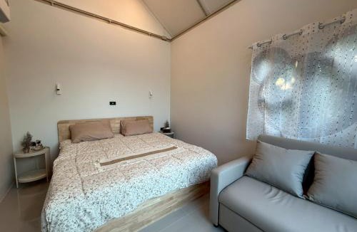 Ban Prok House | Baan Suan Chay Nam Homestay Amphawa