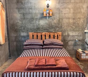 Koh Lan Resort | Baanmaneerat บ้านมณีรัตน์ เกาะล้าน