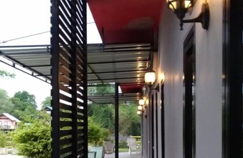 Kabin Buri Hotel | Baansri Family