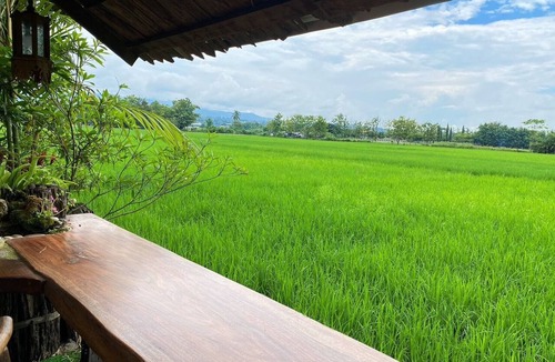 Mae Faek Mai Hotel | Baansuanphurajit