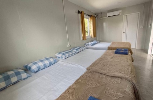 Phrao Hotel | Bake for You Camping