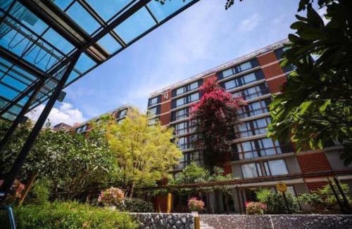 Si Racha Apartment | Balcony Courtyard Sriracha Hotel & Serviced Apartments