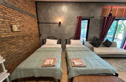 Saraphi House | Ban Buarawong บ้านบัวระวงค์