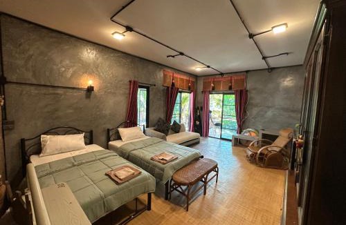 Saraphi House | Ban Buarawong บ้านบัวระวงค์
