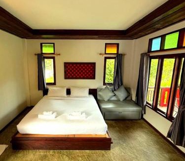 Si Racha House | Bang Phra Resort Near Si racha