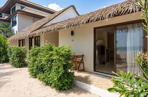 Maret House | Bankun Boutique Beachfront 7br private beachfront