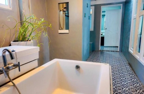 Talingchan Hotel | Bann Sunset Cove Krabi
