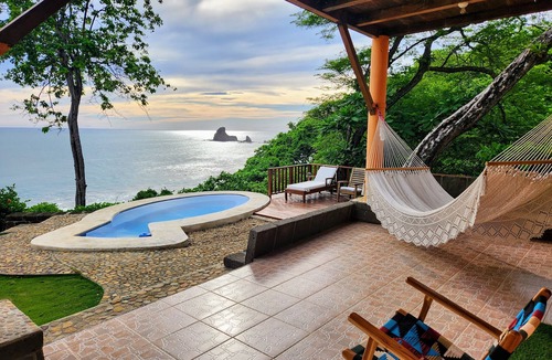 San Juan del Sur House | BEACHFRONT 180° BAY VIEW - POOL - GREAT SPACE - AT FOREST - DIRECT BEACH ACCESS